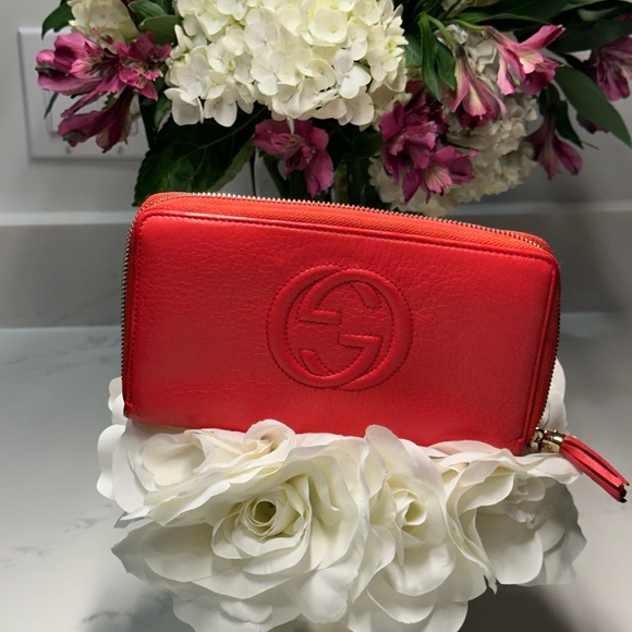 Gucci Red Coral Soho Interlocking GG Leather Zip Around Wallet + Gucci Dust Bag - Picture 1 of 16